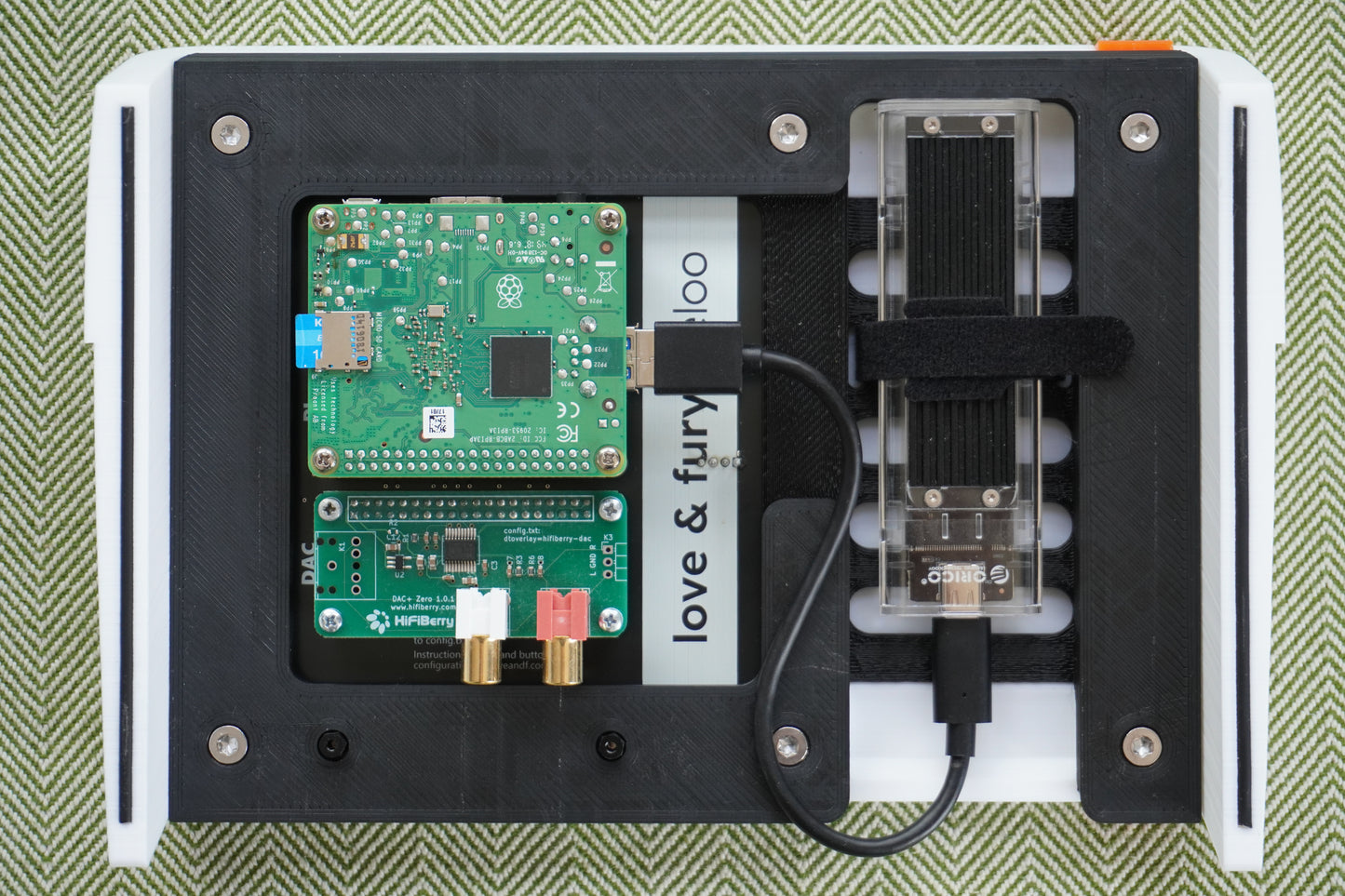 LEELOO UNIVERSAL PI CASE
